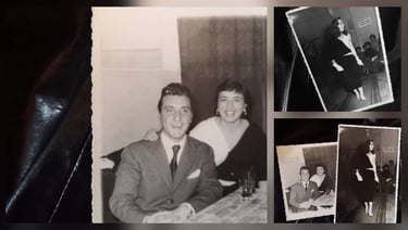 Mia madre fa sfilare uno dei suoi abiti anni '50 confezionati in sartoria.
