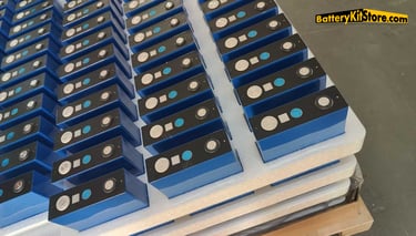 a pallet of LiFePO4 prismatic battery cells
