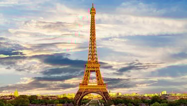 Private Paris 3-day tour exploring Louvre Museum, Notre-Dame, and Montmartre with local guide.