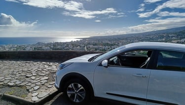 Kia eNiro de VTC Péi en route vers l'aéroport Roland-Garros (Saint-Denis) pour un transfer