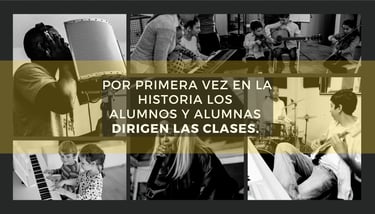 Clase en The Songwriter's School con alumnos participando activamente. Instrumentos de música.