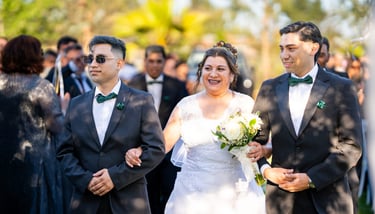 fotografía entrada de la novia al altar