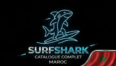 Requin futuriste sur surf néon, logo Surfshark et drapeau Maroc pour une sécurité innovante