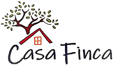 Logotipo de Casa Finca con un techo rojo y un gráfico de un arbol sin fondo