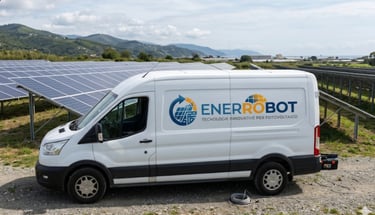 Furgone EnerRobot per il servizio mobile di pulizia pannelli fotovoltaici e termografia in tutto il