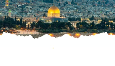 Vista panorâmica de Jerusalém ao entardecer, com destaque para a Cidade Antiga, a Cúpula da Rocha 