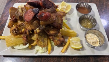 fritada, chicharrón, chorizo, pollo