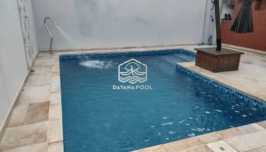 Tinggal di Bandung dengan udaranya yang sejuk dan suasana yang khas, punya kolam renang pribadi di r
