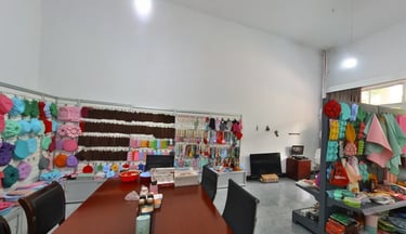 Product display, covering a variety of types and styles