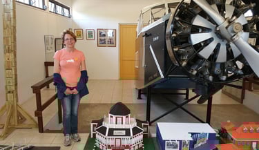 Lady in a Curacao museum