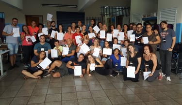 grupo de pessoas reunidas após treinamento de criatividade do Dojô de Criatividade
