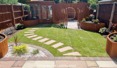 Designer Traditional Modern Circle & Curves Wooden Planters & Modern Screen With Summer House