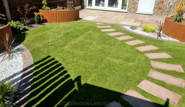 Designer Traditional Modern Circle & Curves Wooden Planters & Modern Screen With Summer House