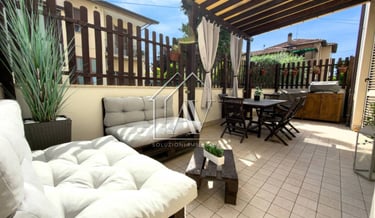 Vendita casa indipendente con giardino privato