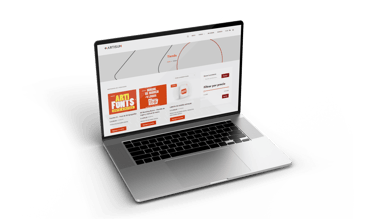 laptops con una web en el interior de diseño