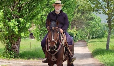 Escursione a cavallo nella natura della Valle Reatina, attività outdoor per chi soggiorna vicino a Rieti