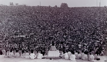Discours inaugural de Swami Satchidananda au festival de Woodstock en 1969