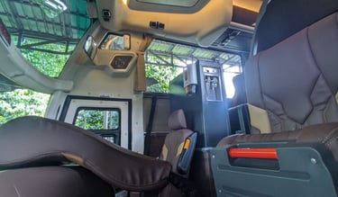 Kabin Jetbus 5 dari Idaman Transport