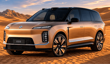 Nio ES9 SUV de luxo chinês em cenário desértico durante o pôr do sol