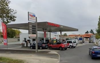 L'entrée de la station Total du Garage des Sablières à Niort