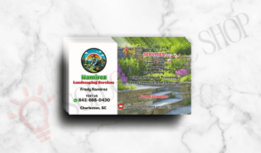 Tarjeta de landscaping con foto, logo, info y servicios.