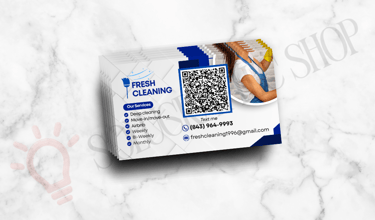 Tarjeta de limpieza con servicios, QR, número y correo.