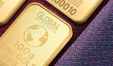 shiny gold symbolizing gold ira rollover from 401 (k) and roth IRA