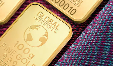 shiny gold symbolizing gold ira rollover from 401 (k) and roth IRA
