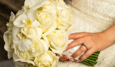 White roses bridal bouquet captured by Fred Art Studio London