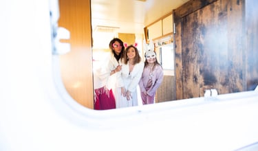 Location de caravane photobooth sur les bords du lac Léman.