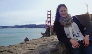Autora na Golden Gate bridge, São Francisco.
