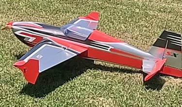 Mike G Extra 330SX (sunny) 