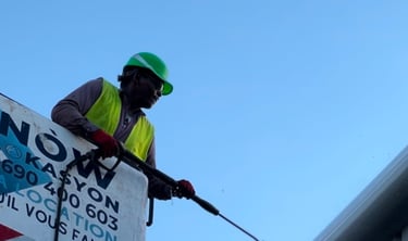 intervention sur façade centre commercial