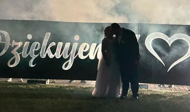 fajerwerki z napisem dziekujemy na wesele