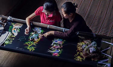 Motivi tradizionali su seta