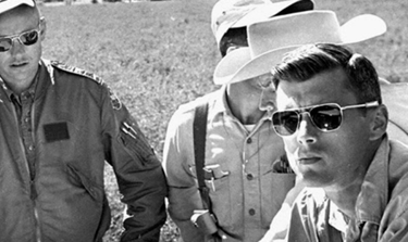 las gafas de sol de una necesidad militar a un ícono de estilo.