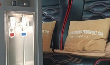 Fasilitas Bantal & Selimut di Sewa Bus Jogja
