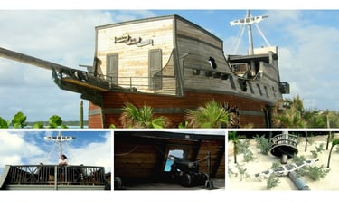 Autora explorando o Captain Morgan Ship em Half Moon Cay.