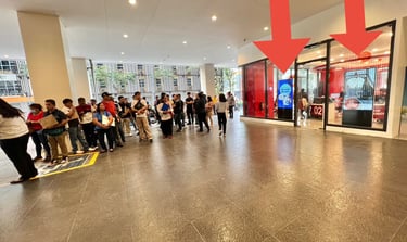 alt="Visa Center Advertising screen in the Philippines"