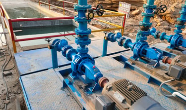 Engineering vehicle washing machine pump and manifold assembly, high-pressure water system