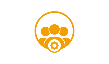 desenho de 3 imagens de pessoas com uma engrenagem no meio