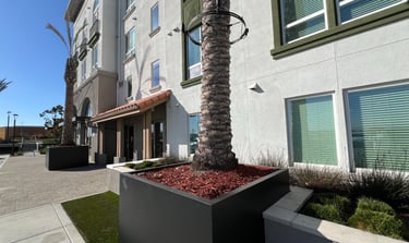 luxury apartment mulch