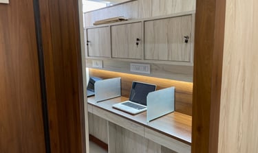 Aeroport Coworking Hub small cabin