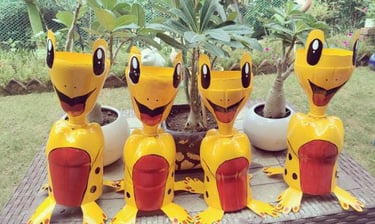 Frog planters