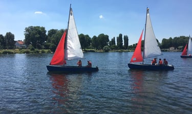 Kinder in der Segelschule IV