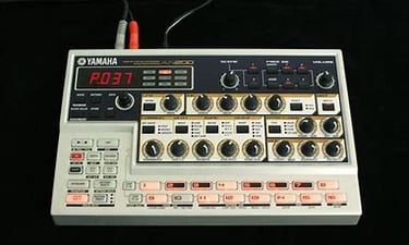 Yamaha AN200, virtual analogue synthesizer.