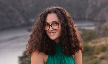 Jade Murcia - Social Media Manager - Entre Plume & Pixel