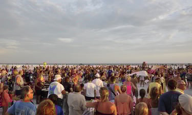 Siesta Key Drum Circle crowd