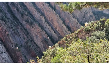 Lookout Towers, Canon de Sopeira photographed by NIKORU