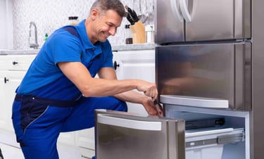 Pan serwisujący AGD